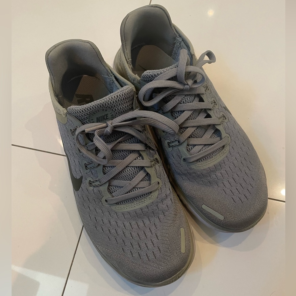 Nike Women’s Green Sneakers